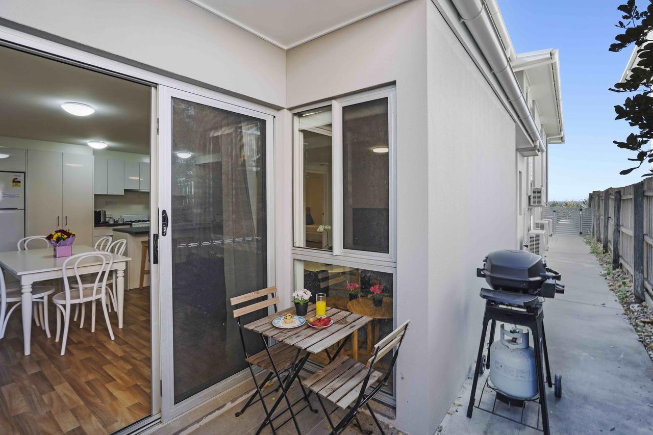 Sandbox Apartments Gold Coast Exterior photo